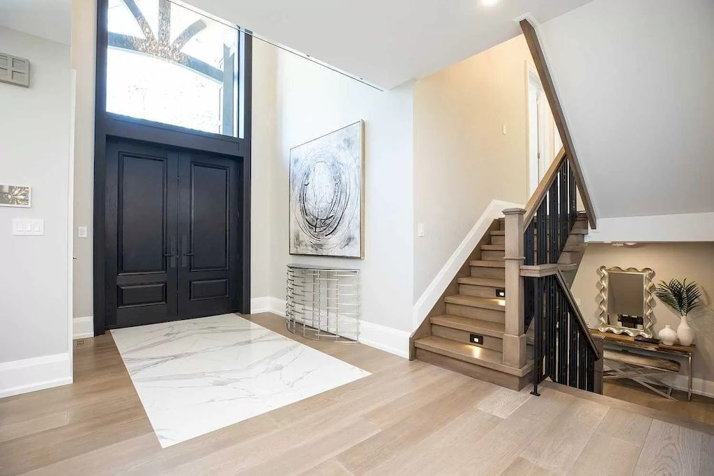 The Magnificent Home in Ontario is a spectacular home now available for sale. This home located at 1489 Rogerswood Ct, Mississauga, ON L5J 1R7, Canada