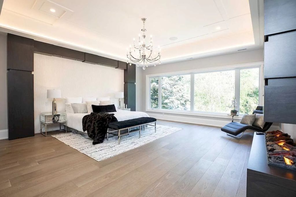 The Magnificent Home in Ontario is a spectacular home now available for sale. This home located at 1489 Rogerswood Ct, Mississauga, ON L5J 1R7, Canada