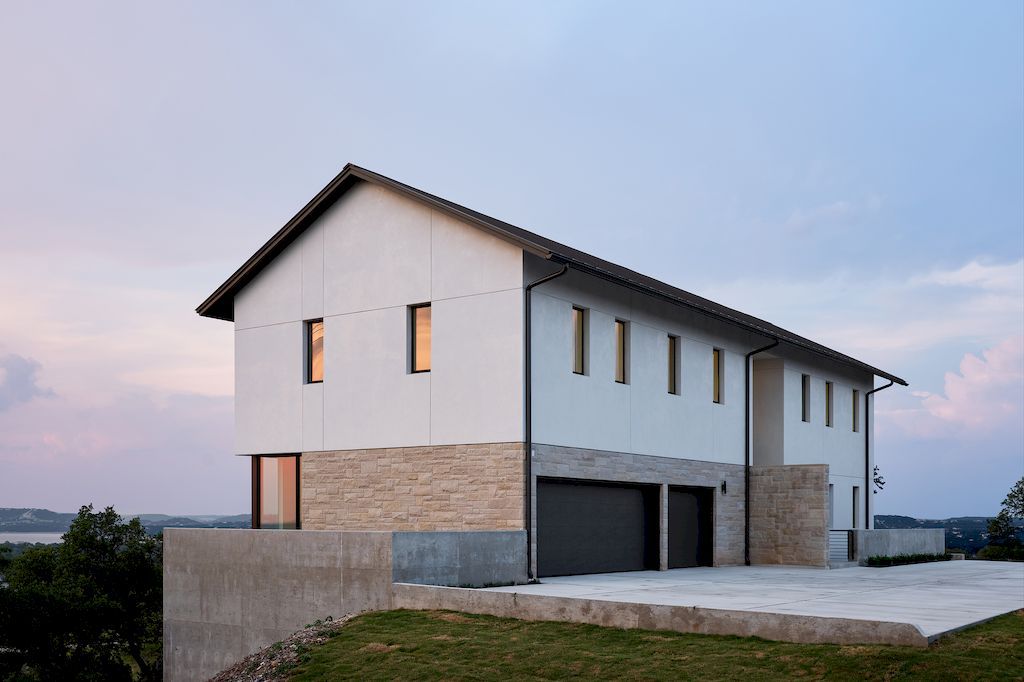 Manifold House Stunning farmhouse typology by Matt Fajkus Architecture 11