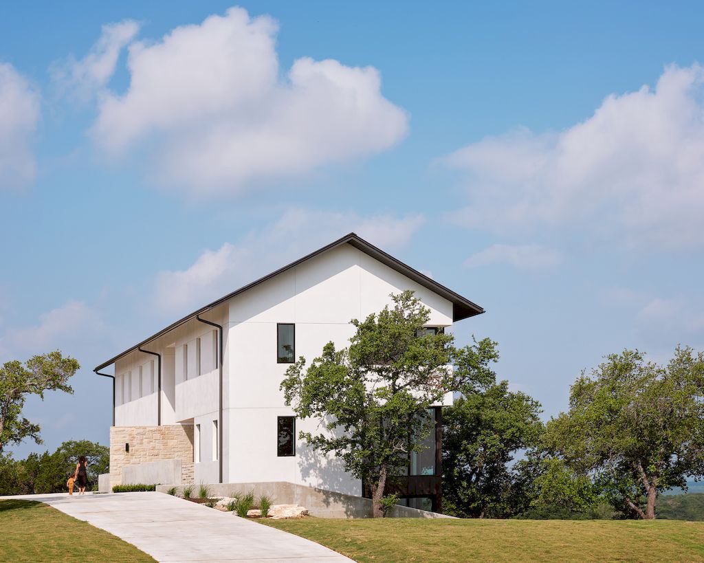 Manifold House Stunning farmhouse typology by Matt Fajkus Architecture 14