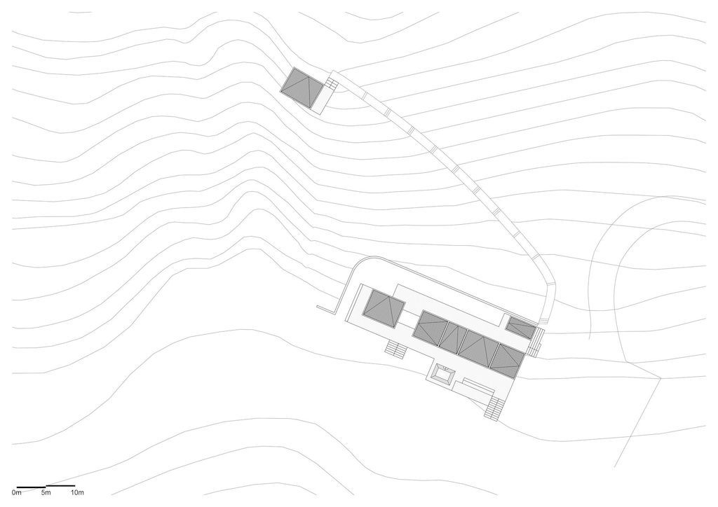 Modhus Goncalves House with overall view of mountain by HUS Arquitetos 2