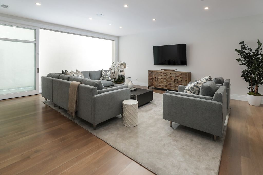 The Home in Atherton presents timeless, classic design with clean lines and sophisticated, contemporary interiors now available for sale. This home located at 289 Almendral Ave, Atherton, California