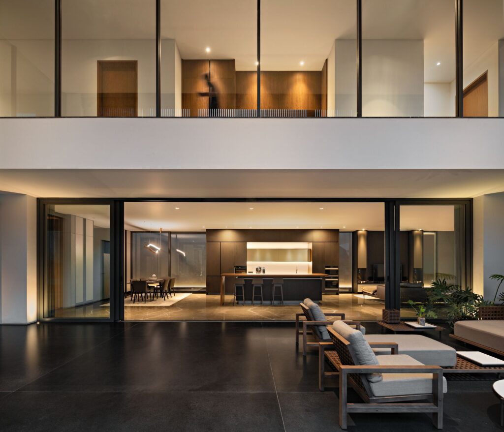 Palm Street House Balances Luxury and the Nature by Pranala Associates 18