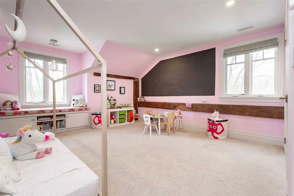 The Upgraded Multi Generational Home in Ontario is a luxurious home now available for sale. This home located at 143 Wedgewood Dr, Oakville, ON L6J 4R6, Canada