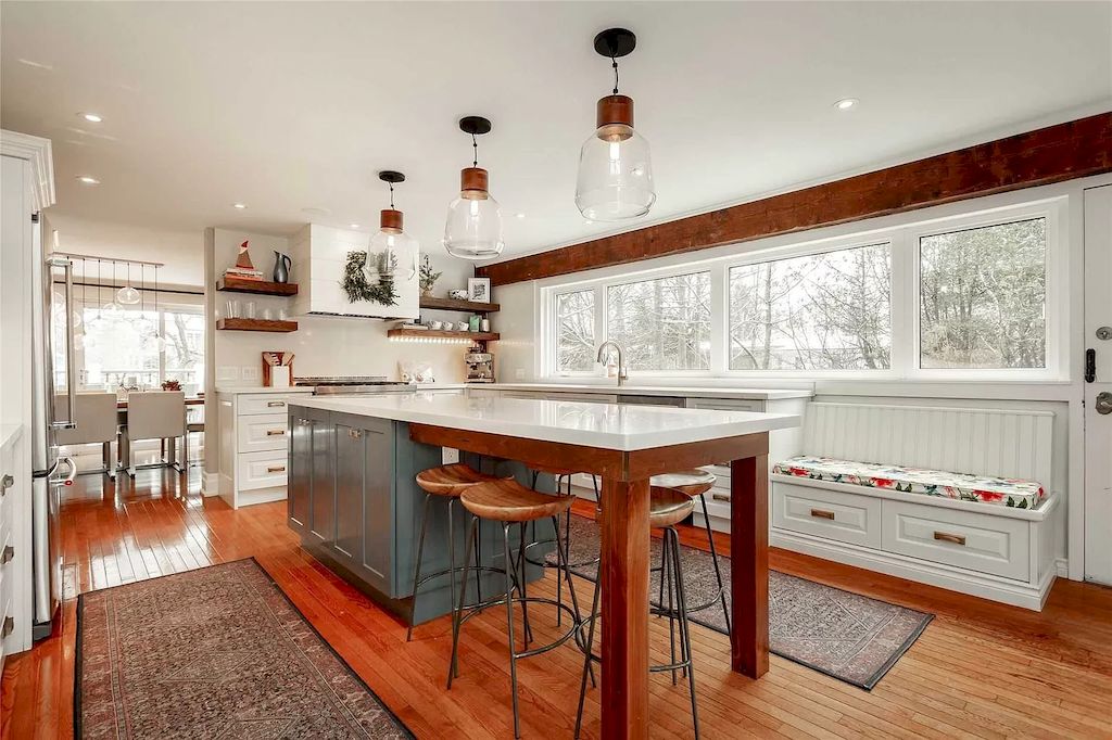 The Upgraded Multi Generational Home in Ontario is a luxurious home now available for sale. This home located at 143 Wedgewood Dr, Oakville, ON L6J 4R6, Canada