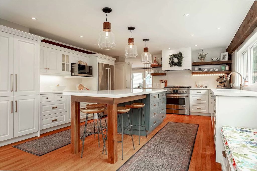 The Upgraded Multi Generational Home in Ontario is a luxurious home now available for sale. This home located at 143 Wedgewood Dr, Oakville, ON L6J 4R6, Canada