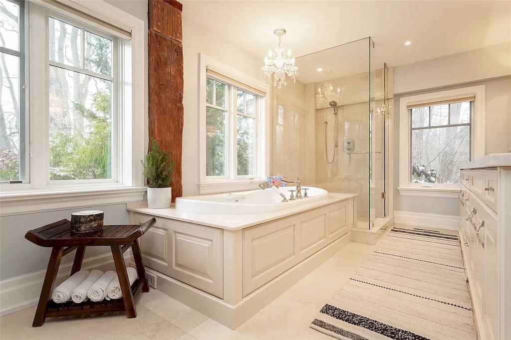 The Upgraded Multi Generational Home in Ontario is a luxurious home now available for sale. This home located at 143 Wedgewood Dr, Oakville, ON L6J 4R6, Canada