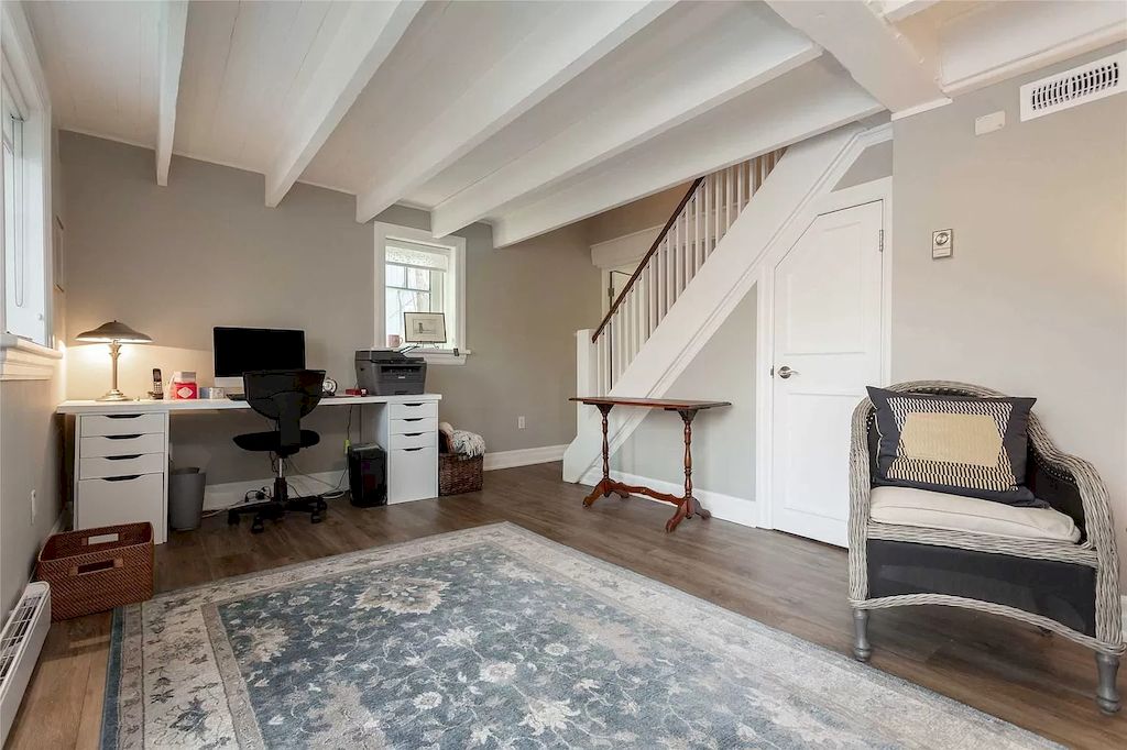 The Upgraded Multi Generational Home in Ontario is a luxurious home now available for sale. This home located at 143 Wedgewood Dr, Oakville, ON L6J 4R6, Canada