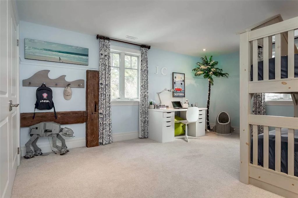 The Upgraded Multi Generational Home in Ontario is a luxurious home now available for sale. This home located at 143 Wedgewood Dr, Oakville, ON L6J 4R6, Canada