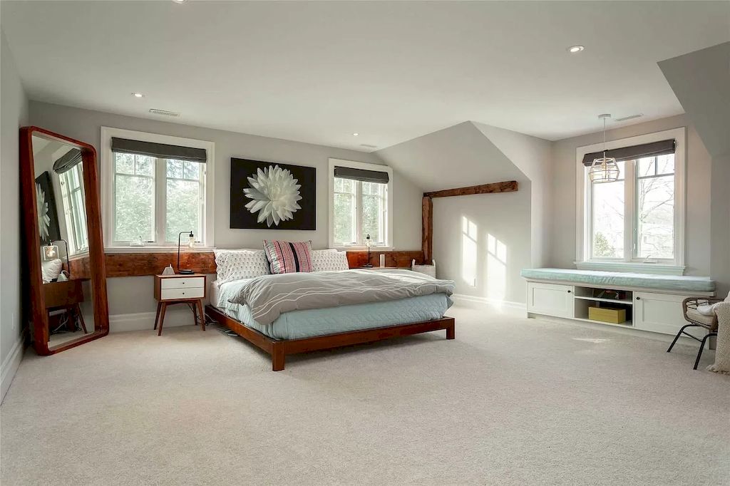 The Upgraded Multi Generational Home in Ontario is a luxurious home now available for sale. This home located at 143 Wedgewood Dr, Oakville, ON L6J 4R6, Canada