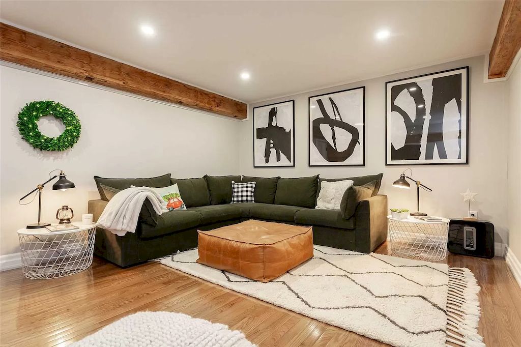 The Upgraded Multi Generational Home in Ontario is a luxurious home now available for sale. This home located at 143 Wedgewood Dr, Oakville, ON L6J 4R6, Canada