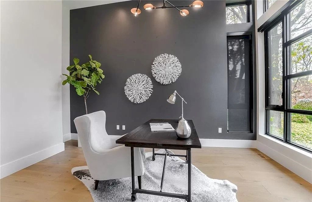 The Contemporary Custom Home in Ontario is a luxurious home now available for sale. This home located at 2450 Meadowood Cres, Oakville, ON L6L 1V6, Canada