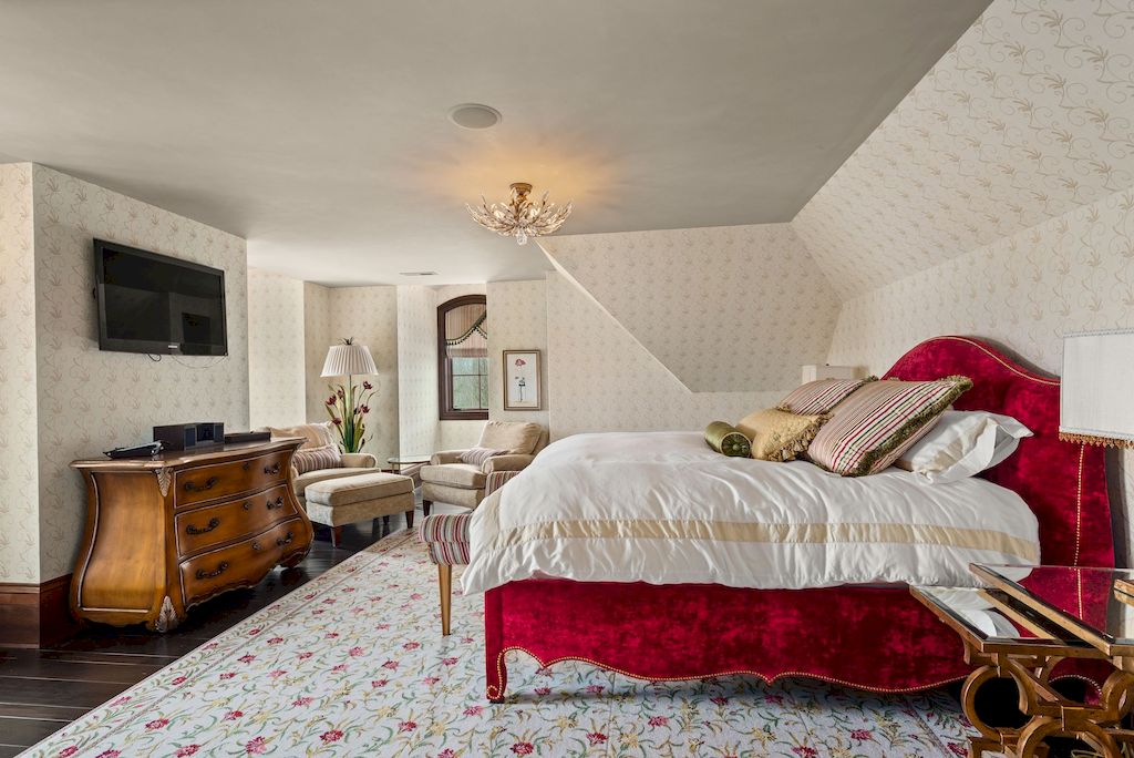 The Home in West Virginia is a luxurious home that you've dreamed of now available for sale. This home located at 4428 Irish Heights Dr, Summersville, West Virginia; offering 05 bedrooms and 09 bathrooms with 9,846 square feet of living spaces.