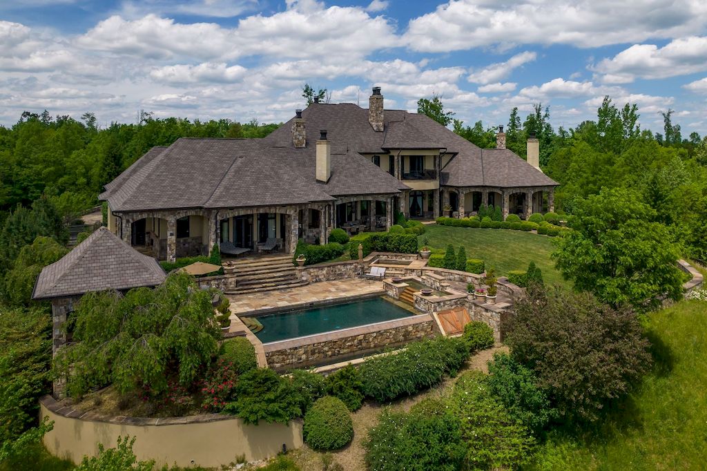 The Home in West Virginia is a luxurious home that you've dreamed of now available for sale. This home located at 4428 Irish Heights Dr, Summersville, West Virginia; offering 05 bedrooms and 09 bathrooms with 9,846 square feet of living spaces.