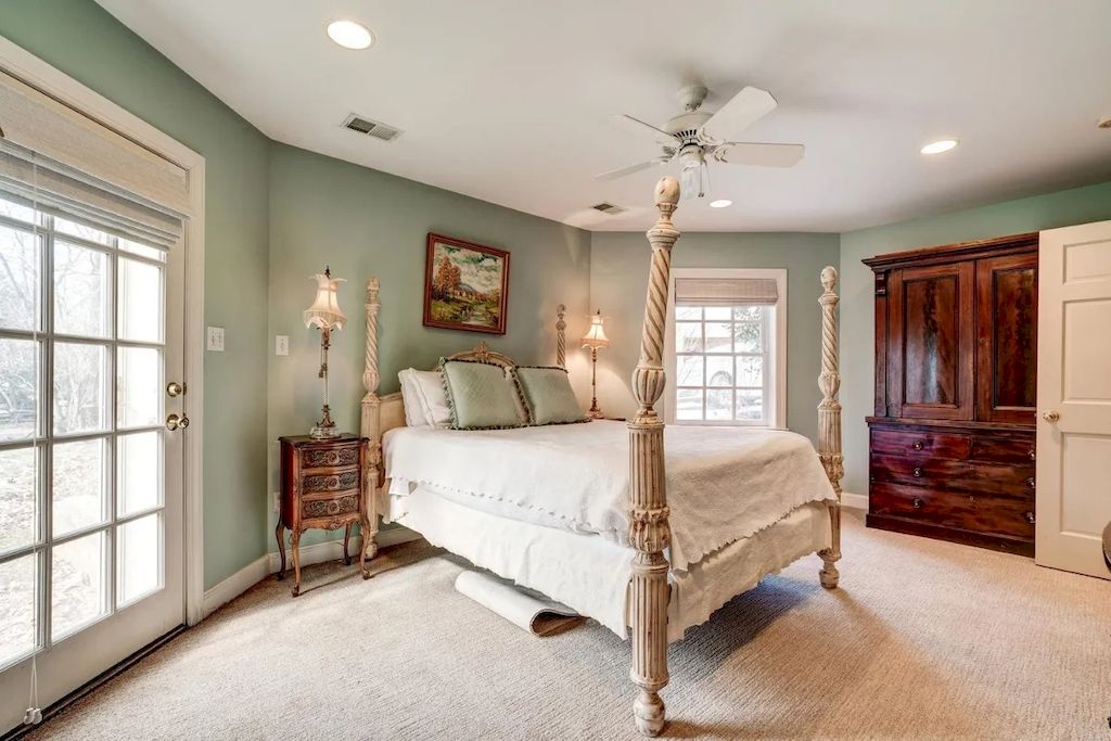 The Home in Virginia is a luxurious home for you to enjoy relaxing moments with family and friends now available for sale. This home located at 2001-2007 Whiteoaks Dr, Alexandria, Virginia; offering 07 bedrooms and 08 bathrooms with 6,450 square feet of living spaces.