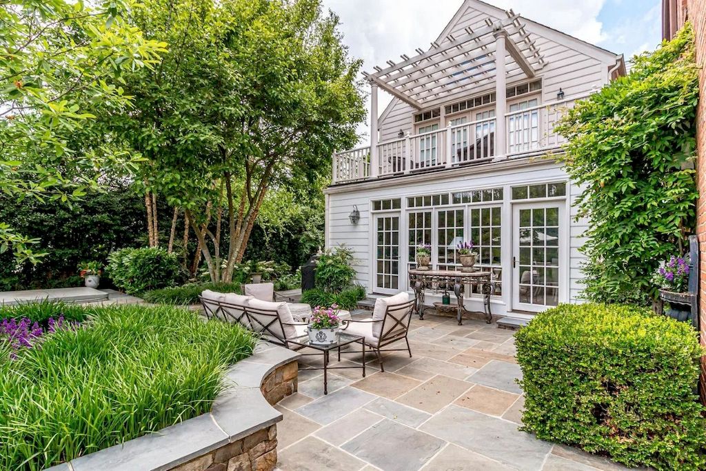 The Home in Virginia is a luxurious home for you to enjoy relaxing moments with family and friends now available for sale. This home located at 2001-2007 Whiteoaks Dr, Alexandria, Virginia; offering 07 bedrooms and 08 bathrooms with 6,450 square feet of living spaces.