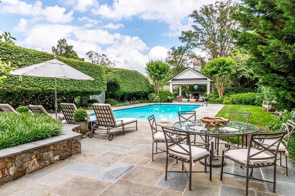 The Home in Virginia is a luxurious home for you to enjoy relaxing moments with family and friends now available for sale. This home located at 2001-2007 Whiteoaks Dr, Alexandria, Virginia; offering 07 bedrooms and 08 bathrooms with 6,450 square feet of living spaces.