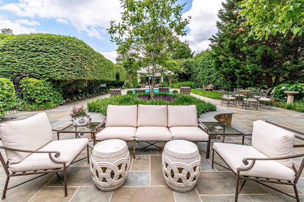 The Home in Virginia is a luxurious home for you to enjoy relaxing moments with family and friends now available for sale. This home located at 2001-2007 Whiteoaks Dr, Alexandria, Virginia; offering 07 bedrooms and 08 bathrooms with 6,450 square feet of living spaces.