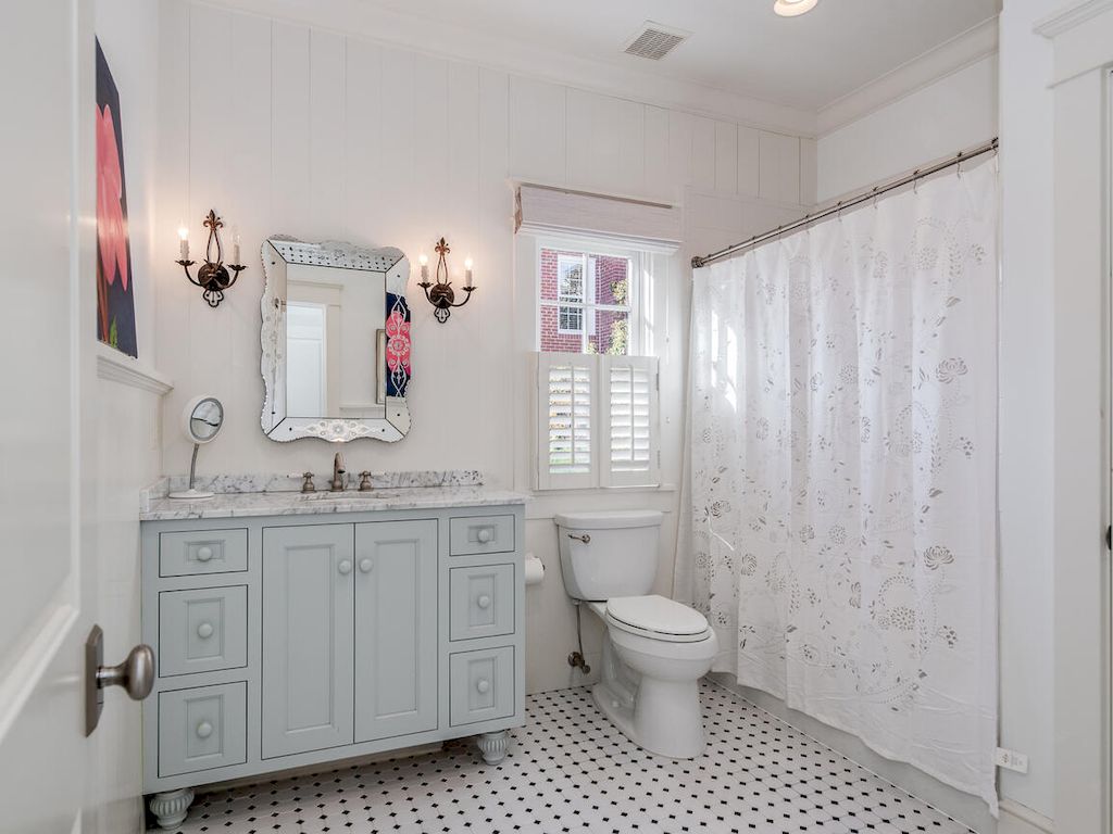 The Home in North Carolina is a luxurious home set on a hill on quiet street in Myers Park now available for sale. This home located at 2027 Princeton Ave, Charlotte, North Carolina; offering 06 bedrooms and 08 bathrooms with 6,355 square feet of living spaces. 