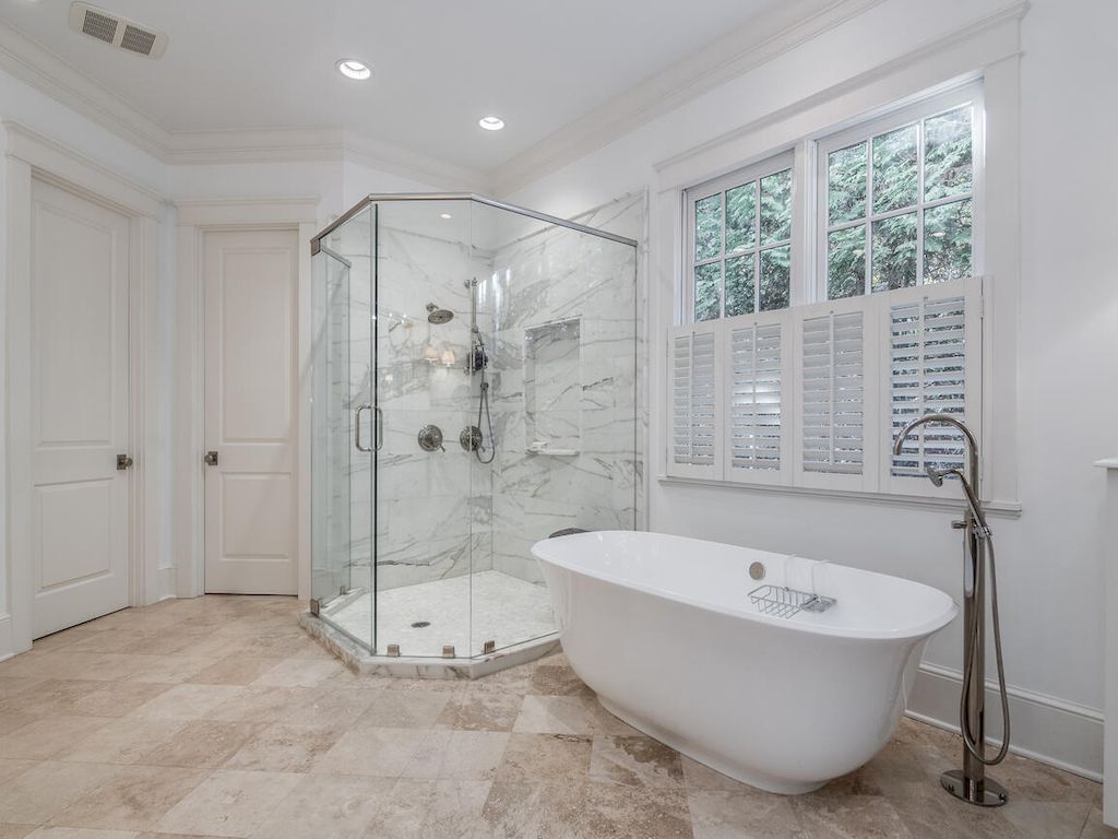 The Home in North Carolina is a luxurious home set on a hill on quiet street in Myers Park now available for sale. This home located at 2027 Princeton Ave, Charlotte, North Carolina; offering 06 bedrooms and 08 bathrooms with 6,355 square feet of living spaces. 