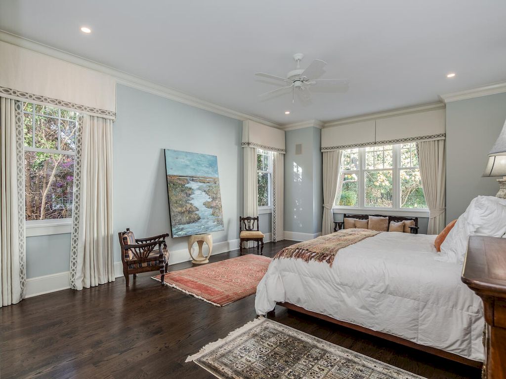 The Home in North Carolina is a luxurious home set on a hill on quiet street in Myers Park now available for sale. This home located at 2027 Princeton Ave, Charlotte, North Carolina; offering 06 bedrooms and 08 bathrooms with 6,355 square feet of living spaces. 