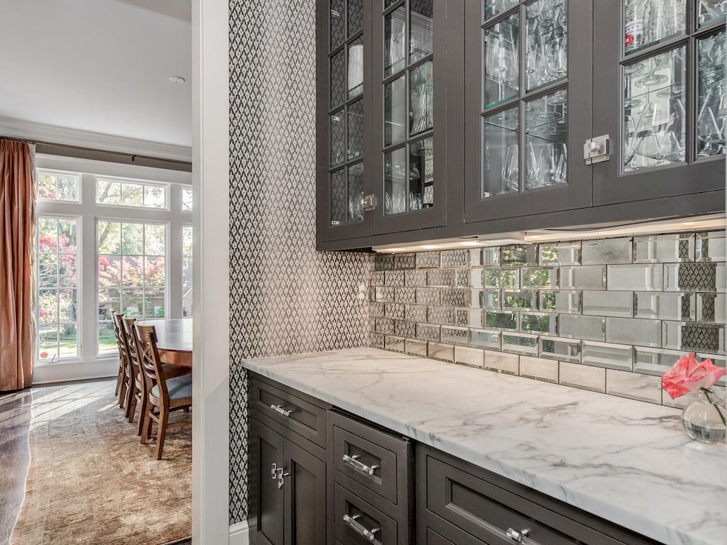 The Home in North Carolina is a luxurious home set on a hill on quiet street in Myers Park now available for sale. This home located at 2027 Princeton Ave, Charlotte, North Carolina; offering 06 bedrooms and 08 bathrooms with 6,355 square feet of living spaces. 