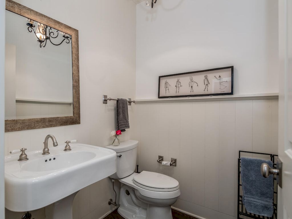 The Home in North Carolina is a luxurious home set on a hill on quiet street in Myers Park now available for sale. This home located at 2027 Princeton Ave, Charlotte, North Carolina; offering 06 bedrooms and 08 bathrooms with 6,355 square feet of living spaces. 