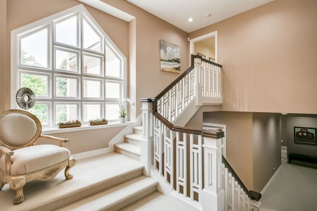 The Home in Michigan is a luxurious home possessing a lovely courtyard with fountain and refined interiors now available for sale. This home located at 1100 Orchard Ridge Rd, Bloomfield Hills, Michigan; offering 06 bedrooms and 11 bathrooms with 14,900 square feet of living spaces.