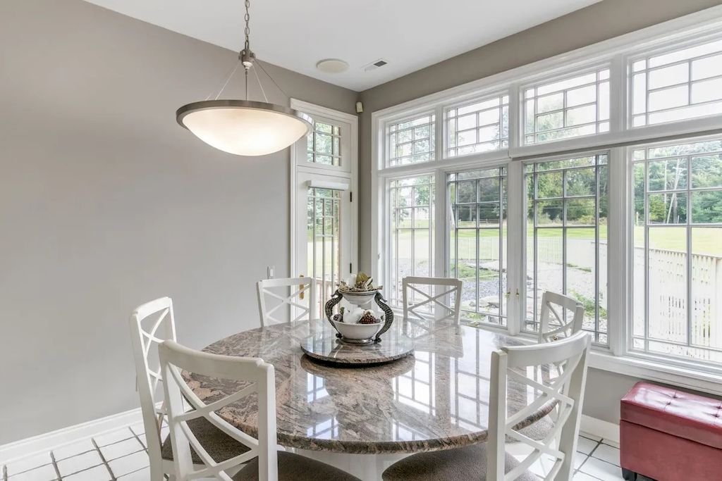 The Home in Michigan is a luxurious home possessing a lovely courtyard with fountain and refined interiors now available for sale. This home located at 1100 Orchard Ridge Rd, Bloomfield Hills, Michigan; offering 06 bedrooms and 11 bathrooms with 14,900 square feet of living spaces.