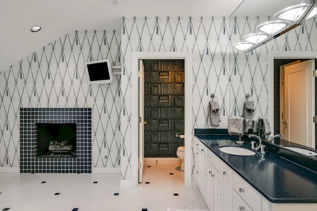 The Home in Michigan is a luxurious home possessing a lovely courtyard with fountain and refined interiors now available for sale. This home located at 1100 Orchard Ridge Rd, Bloomfield Hills, Michigan; offering 06 bedrooms and 11 bathrooms with 14,900 square feet of living spaces.