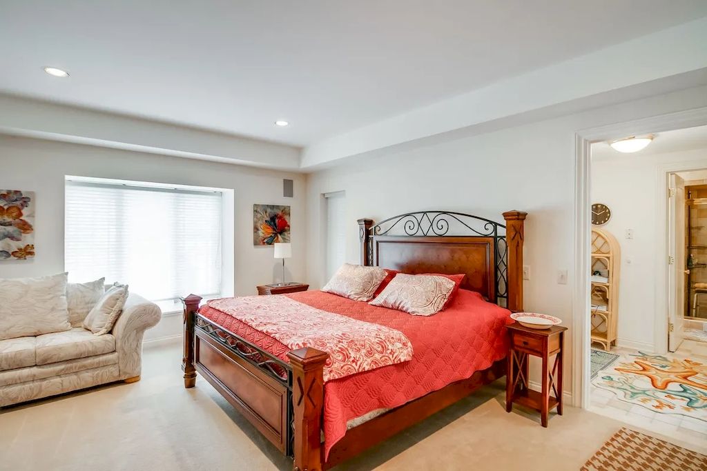 The Home in Michigan is a luxurious home possessing a lovely courtyard with fountain and refined interiors now available for sale. This home located at 1100 Orchard Ridge Rd, Bloomfield Hills, Michigan; offering 06 bedrooms and 11 bathrooms with 14,900 square feet of living spaces.
