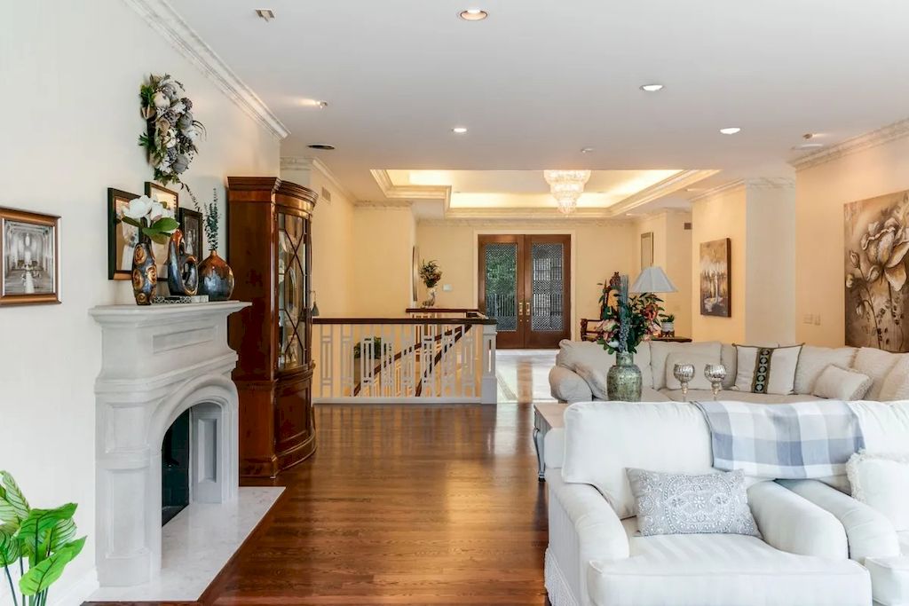 The Home in Michigan is a luxurious home possessing a lovely courtyard with fountain and refined interiors now available for sale. This home located at 1100 Orchard Ridge Rd, Bloomfield Hills, Michigan; offering 06 bedrooms and 11 bathrooms with 14,900 square feet of living spaces.