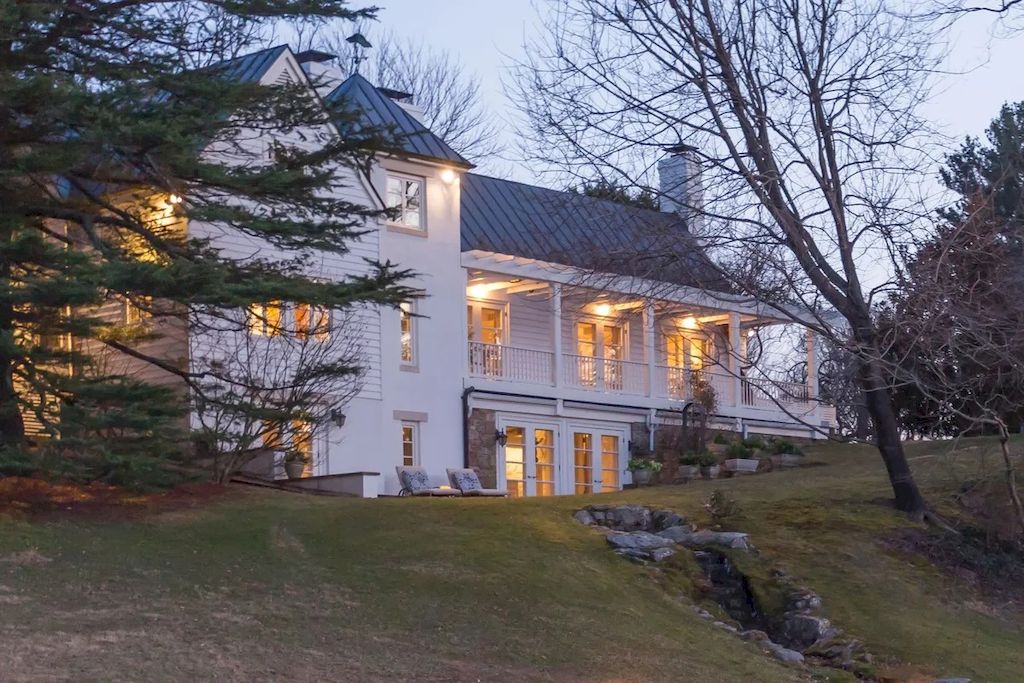 The Home in Virginia is a luxurious estate surrounded by 360 degree mountain view now available for sale. This home located at 61 Deerfield Ln, Sperryville, Virginia; offering 05 bedrooms and 05 bathrooms with 7,892 square feet of living spaces. 
