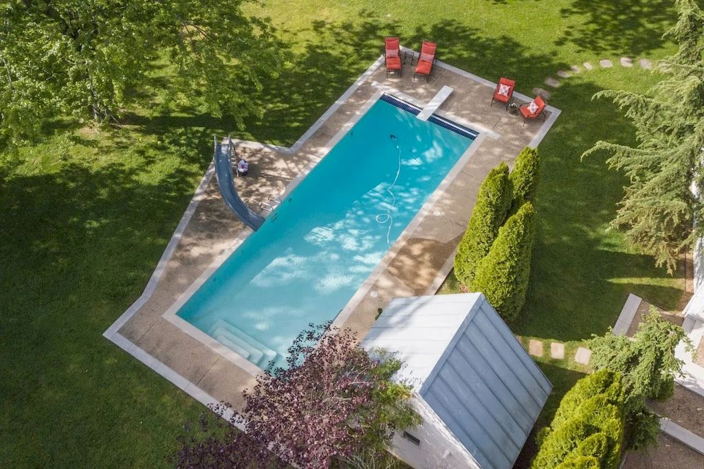 The Home in Virginia is a luxurious estate surrounded by 360 degree mountain view now available for sale. This home located at 61 Deerfield Ln, Sperryville, Virginia; offering 05 bedrooms and 05 bathrooms with 7,892 square feet of living spaces. 
