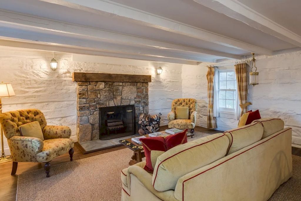 The Home in Virginia is a luxurious estate surrounded by 360 degree mountain view now available for sale. This home located at 61 Deerfield Ln, Sperryville, Virginia; offering 05 bedrooms and 05 bathrooms with 7,892 square feet of living spaces. 