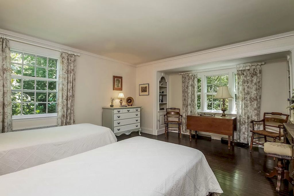 The Home in Massachusetts is a luxurious home which enjoys spectacular sunset views of the Oyster Pond now available for sale. This home located at 150-154 Cross St, Chatham, Massachusetts; offering 10 bedrooms and 10 bathrooms with 8,000 square feet of living spaces.