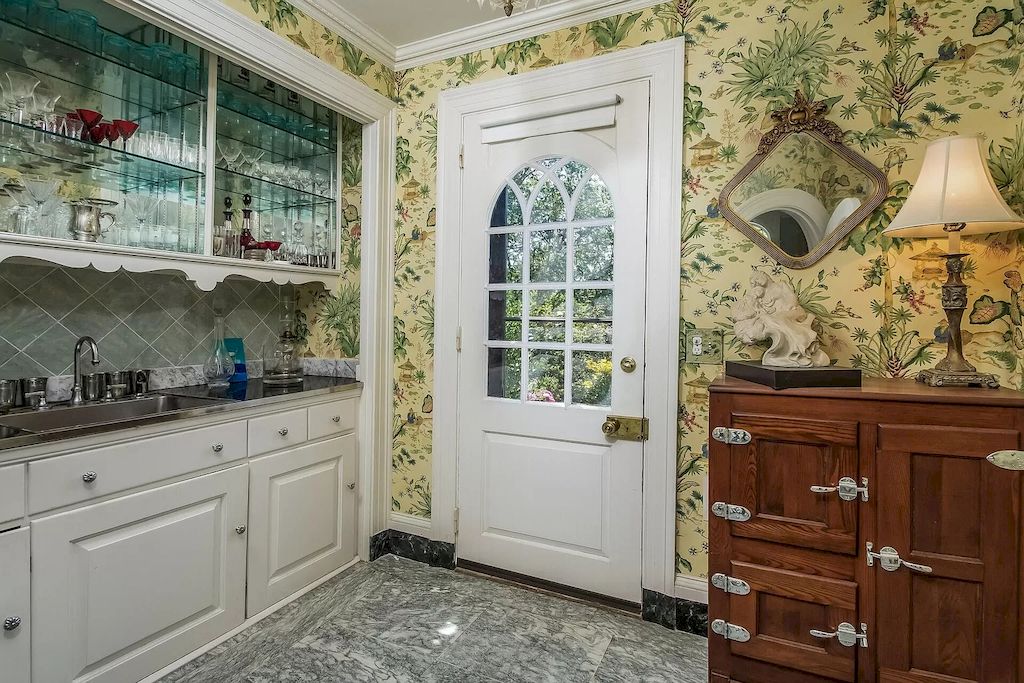 The Home in Massachusetts is a luxurious home which enjoys spectacular sunset views of the Oyster Pond now available for sale. This home located at 150-154 Cross St, Chatham, Massachusetts; offering 10 bedrooms and 10 bathrooms with 8,000 square feet of living spaces.