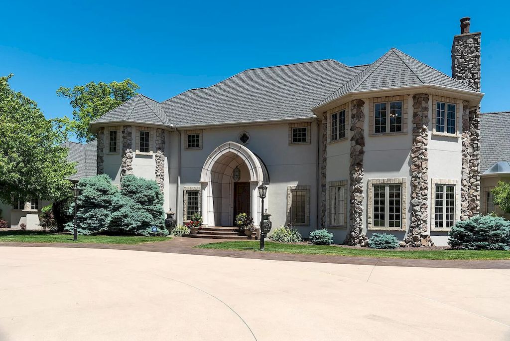 The Home in Michigan is a luxurious home featuring large rooms, oak floors, high ceilings and so forth now available for sale. This home located at 61963 Pheasant Pointe Dr, Sturgis, Michigan; offering 08 bedrooms and 08 bathrooms with 15,172 square feet of living spaces. 