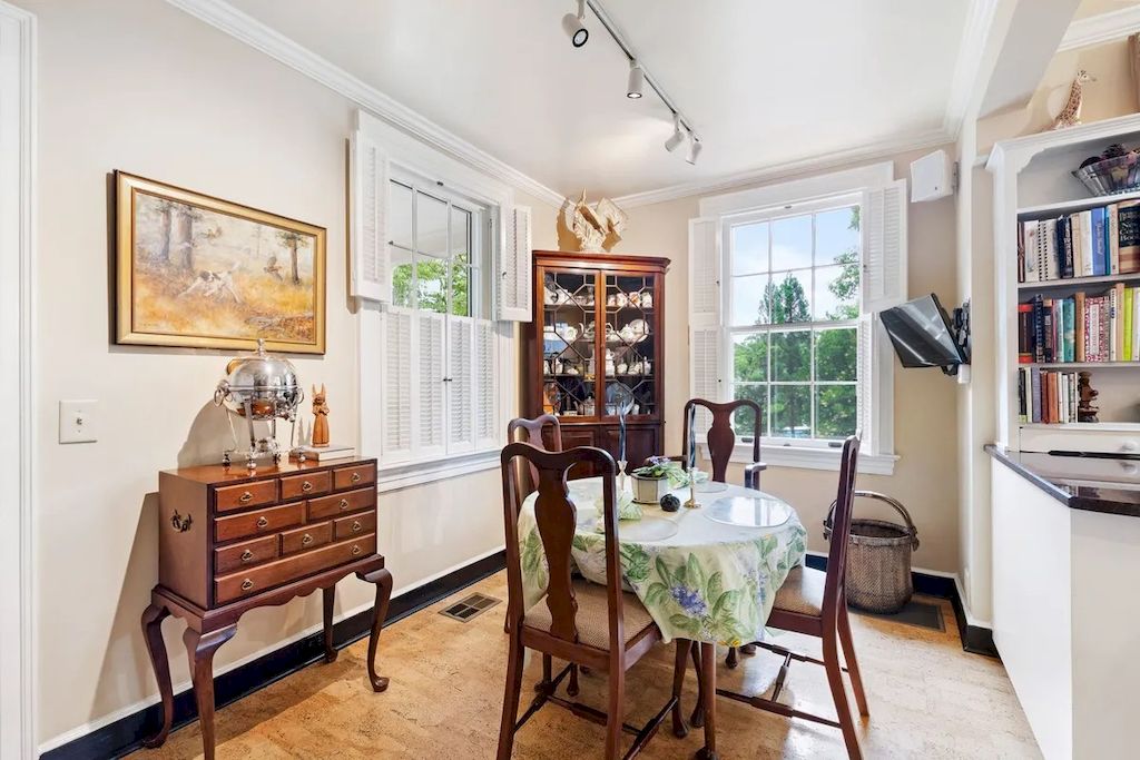 The Home in North Carolina is a luxurious home which brings comfortable ambiance with its classic design and tasteful detail now available for sale. This home located at 1520 Jarvis St, Raleigh, North Carolina; offering 04 bedrooms and 04 bathrooms with 4,361 square feet of living spaces.