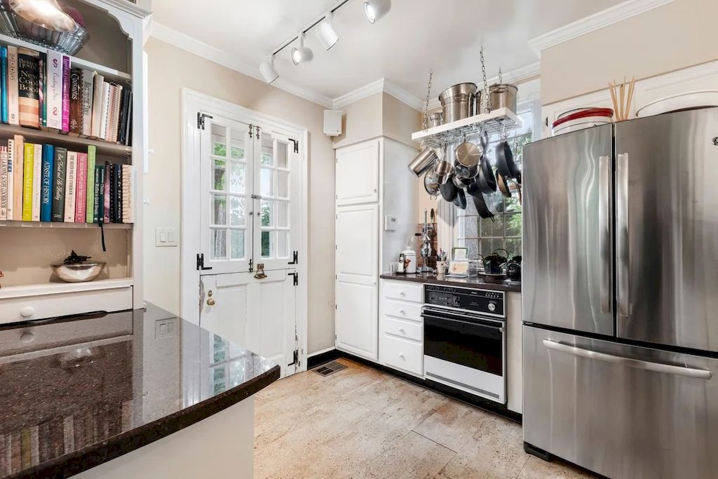 The Home in North Carolina is a luxurious home which brings comfortable ambiance with its classic design and tasteful detail now available for sale. This home located at 1520 Jarvis St, Raleigh, North Carolina; offering 04 bedrooms and 04 bathrooms with 4,361 square feet of living spaces.