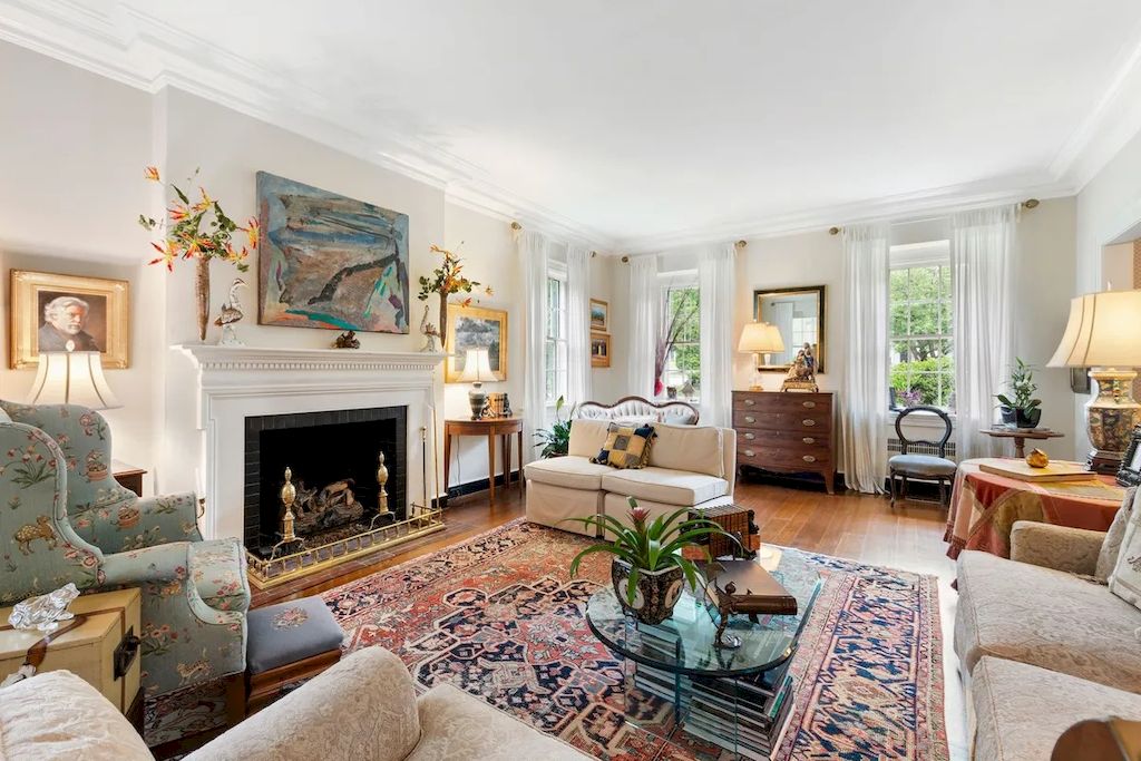 The Home in North Carolina is a luxurious home which brings comfortable ambiance with its classic design and tasteful detail now available for sale. This home located at 1520 Jarvis St, Raleigh, North Carolina; offering 04 bedrooms and 04 bathrooms with 4,361 square feet of living spaces.