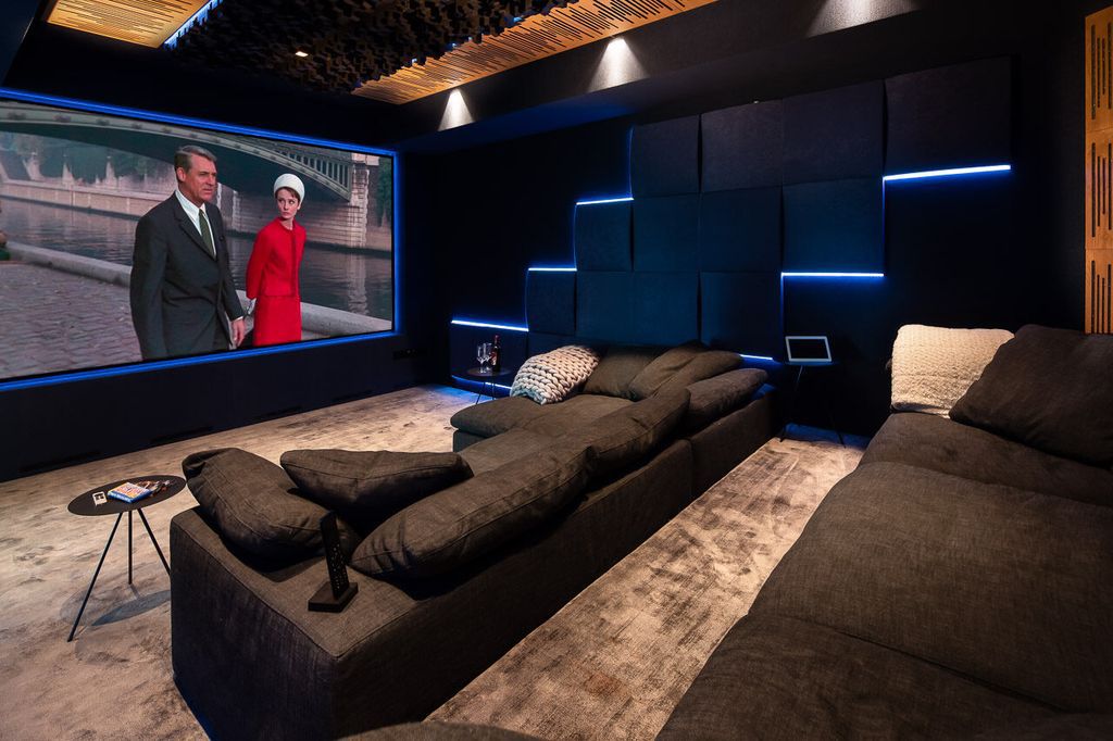 The Mansion in Beverly Hills is a one of a kind contemporary compound sits on a promontory with 270 degree views now available for sale. This home located at 3000 Benedict Canyon Dr, Beverly Hills, California