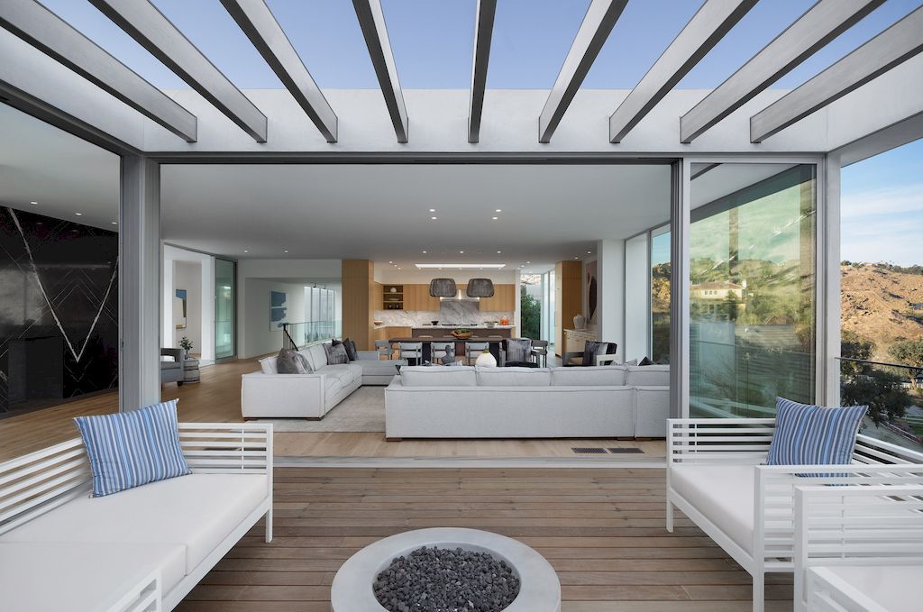 Ventura Hillside Home Stunning White Horizontal Blocks by DARX Studio 5
