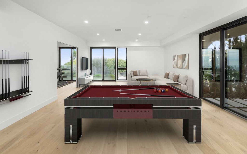 The Home in Palos Verdes Estates with meticulously designed open floor plan offers seamless indoor outdoor living throughout now available for sale. This house located at 905 Via Del Monte, Palos Verdes Estates, California