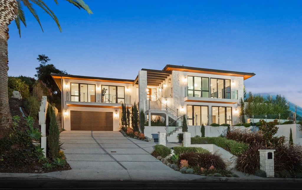 The Home in Palos Verdes Estates with meticulously designed open floor plan offers seamless indoor outdoor living throughout now available for sale. This house located at 905 Via Del Monte, Palos Verdes Estates, California