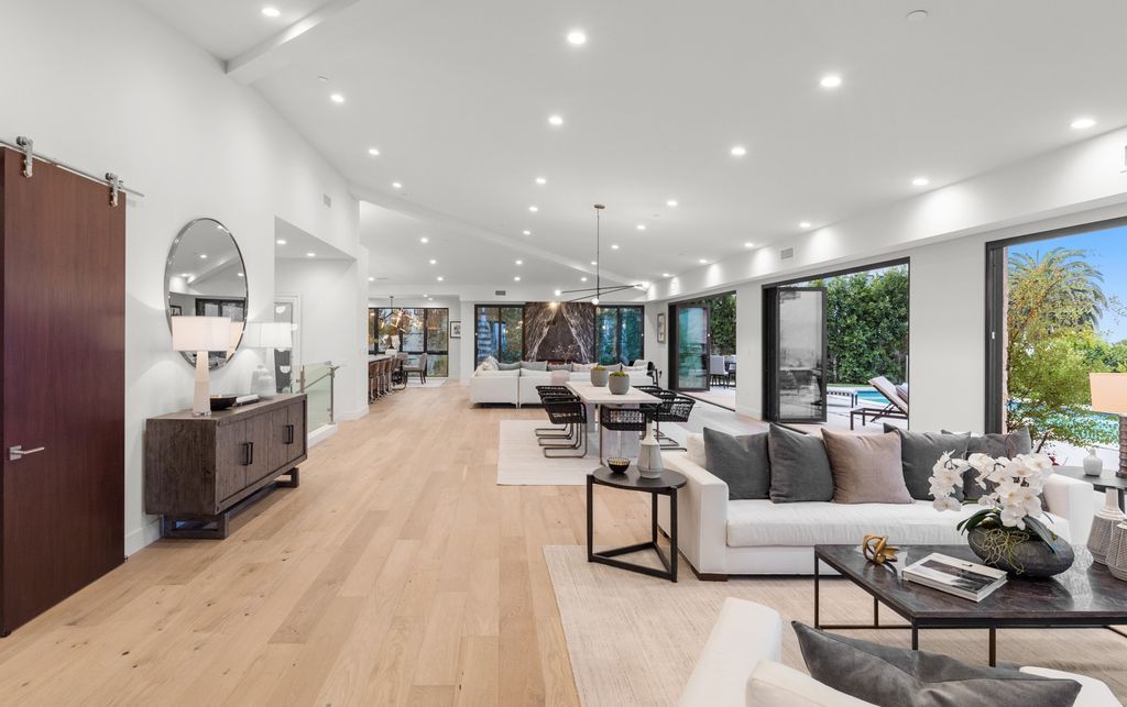 The Home in Palos Verdes Estates with meticulously designed open floor plan offers seamless indoor outdoor living throughout now available for sale. This house located at 905 Via Del Monte, Palos Verdes Estates, California