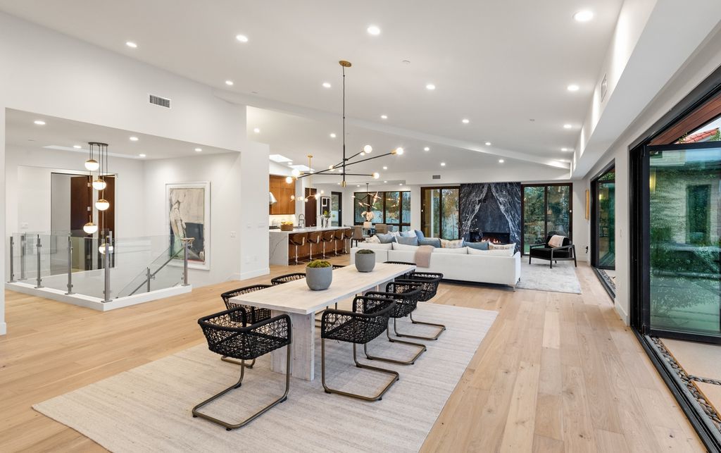 The Home in Palos Verdes Estates with meticulously designed open floor plan offers seamless indoor outdoor living throughout now available for sale. This house located at 905 Via Del Monte, Palos Verdes Estates, California