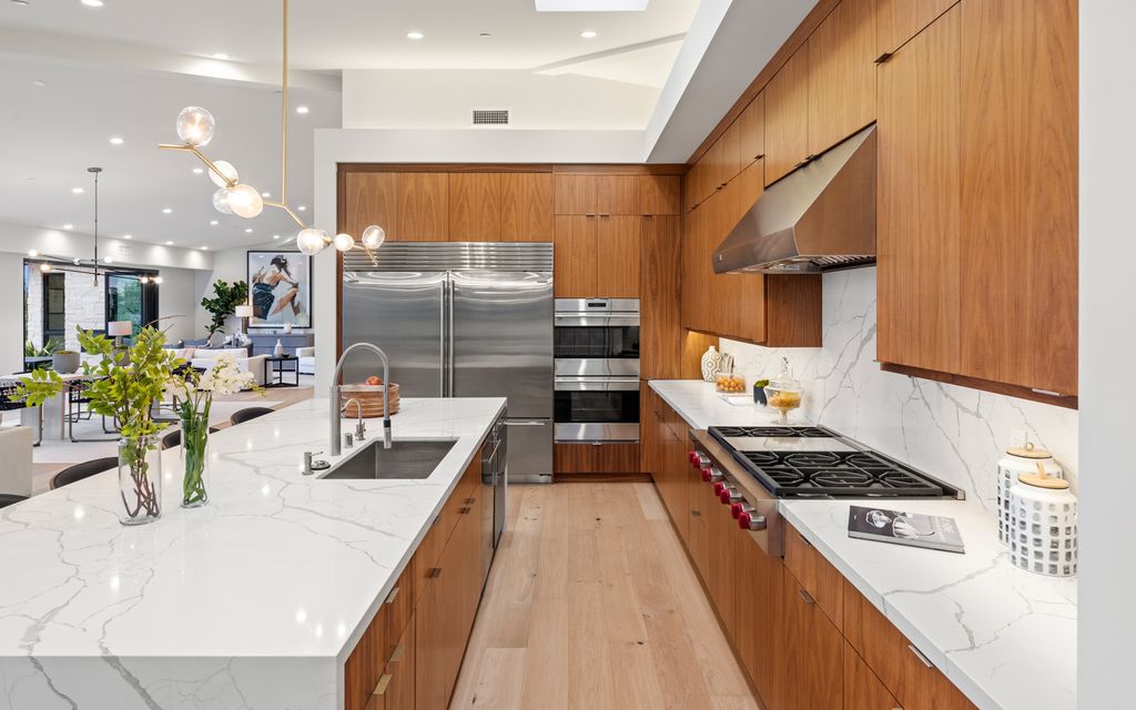 The Home in Palos Verdes Estates with meticulously designed open floor plan offers seamless indoor outdoor living throughout now available for sale. This house located at 905 Via Del Monte, Palos Verdes Estates, California
