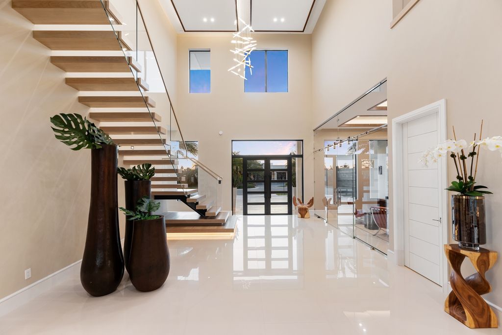 The Home in Fort Lauderdale is a recently completed brand new custom construction with no detail or budget spared now available for sale. This house located at 4028 Country Club Ln, Fort Lauderdale, Florida