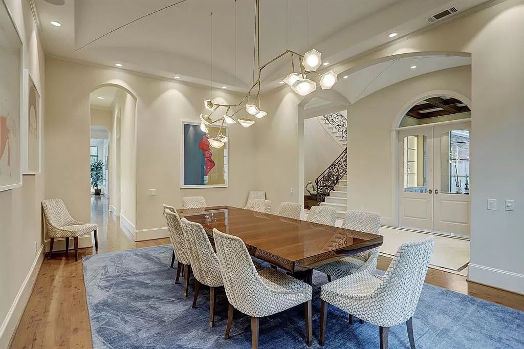 The Home in Houston is an impressive & recently constructed masterpiece by Stacey Fine Homes nestled in a beautiful & quiet part of Tanglewood now available for sale. This home located at 5804 Bayou Glen Rd, Houston, Texas